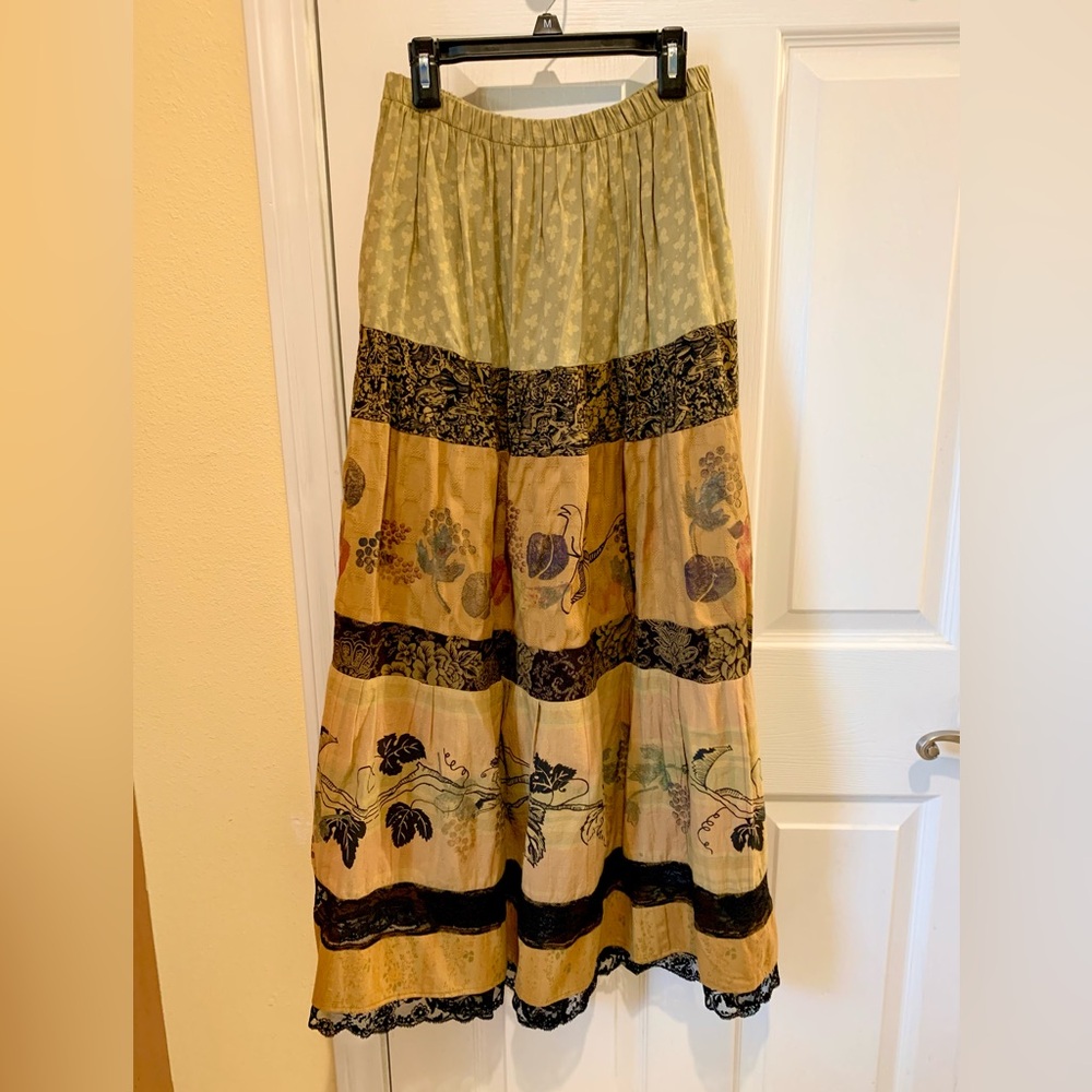 Rare vintage Staley Gretzinger skirt, excellent condition.